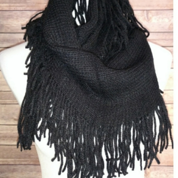 Fringe Scarf Set - Black, Cream, and Red - Picture 2 of 7